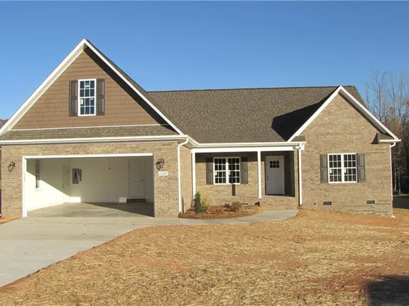 6004 Fred East Ln, Pleasant Garden, NC 27313