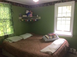 157 Lakeview Rd, Shutesbury, MA 01072