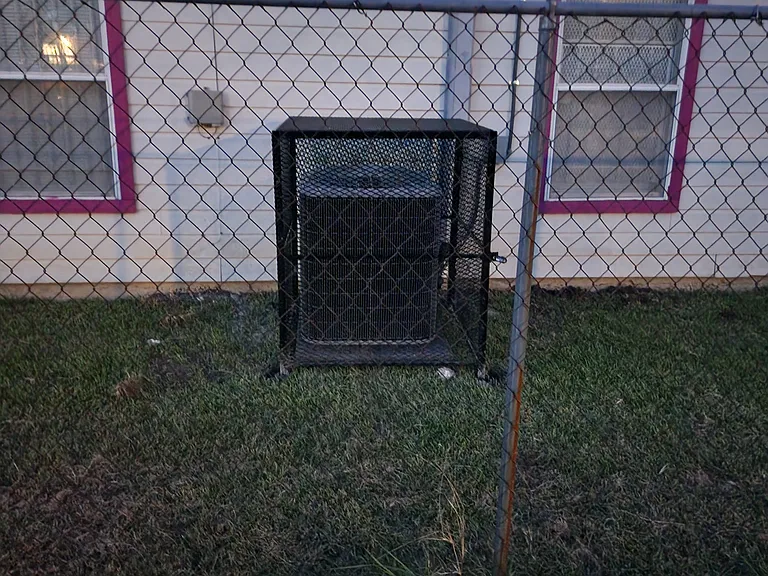 1000 E Tucker St — Photo 4