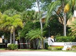 10100 NW 6th St, Pembroke Pines, FL 33026