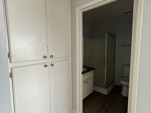 2nd image of 2649 Marengo St APT 5