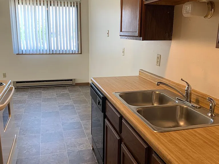 Ashwood Apartments — Photo 27