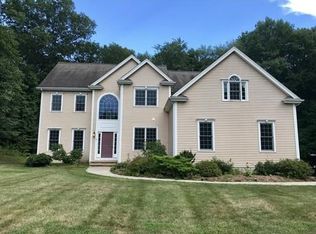 9 Miscoe Hill Rd, Upton, MA 01568