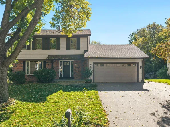 12575 Fescue Ct, Eden Prairie, MN 55347