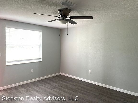 4th image of 350 N Elm St APT 1