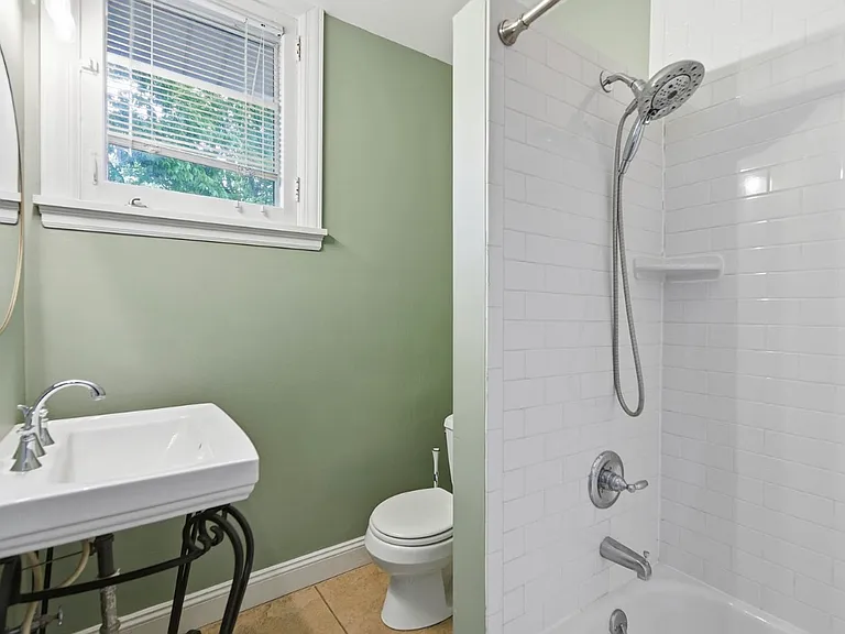 2840 Pine Grove Ave — Photo 27