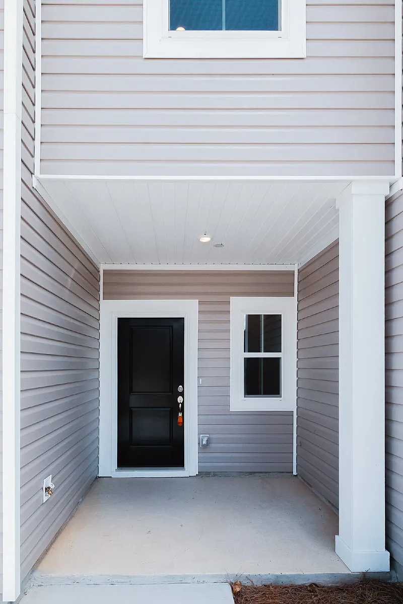 Building Photo - 402 Tiliwa St