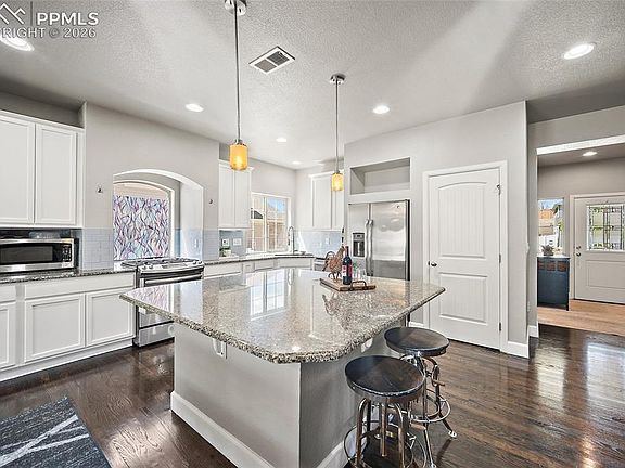 2nd image of 9225 Castle Oaks Dr
