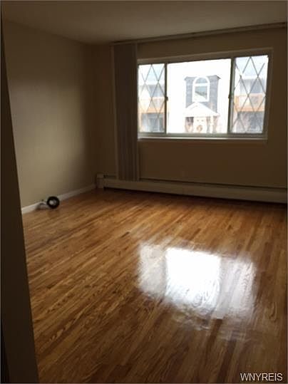 1st image of 93 Elmhurst Pl