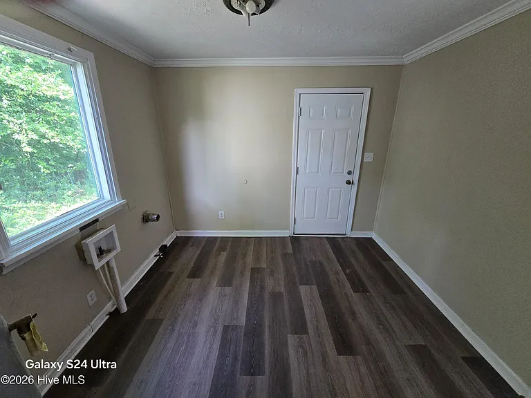 2511 Rhodes Dr — Photo 8