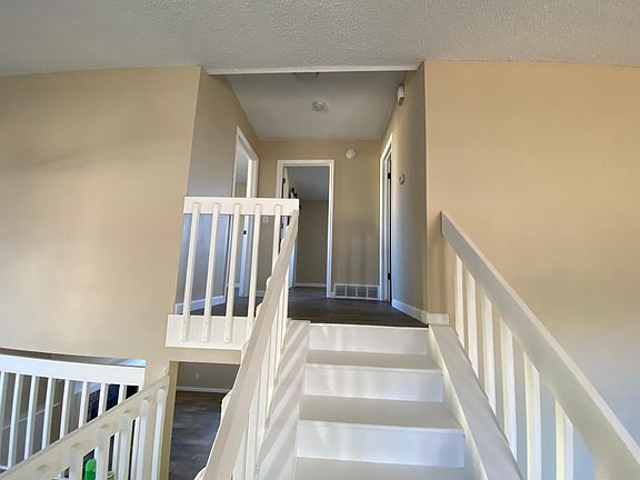 Main-level entryway from the front door
