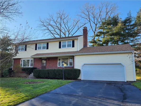 61 Vardon Road, West Hartford, CT 06117