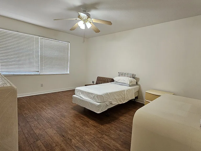 7960 SE Peppercorn Ct — Photo 10