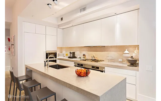 Rented by Douglas Elliman | media 23