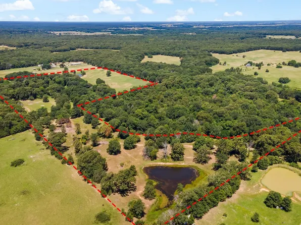 2411 County Road 2411, Honey Grove, TX 75446