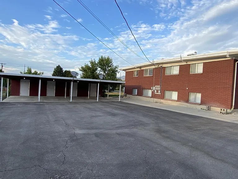 290 S Fairlane Dr #3 — Photo 11