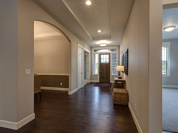Actual Hallway to Entry