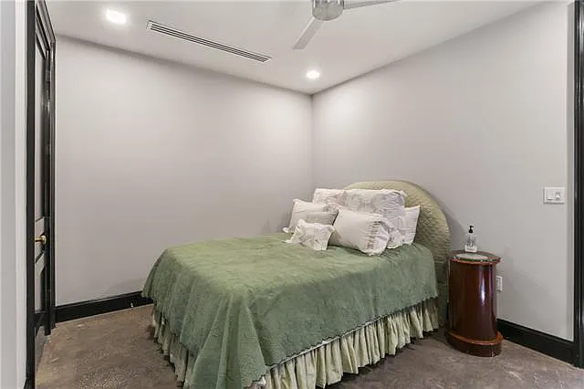 419 Carondelet St #PHB — Photo 46