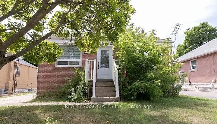 6 bed, $5,800 — Photo 1