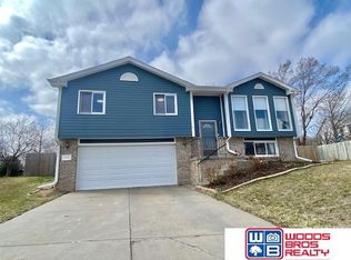 3433 Timber Ridge Cir, Lincoln, NE 68522