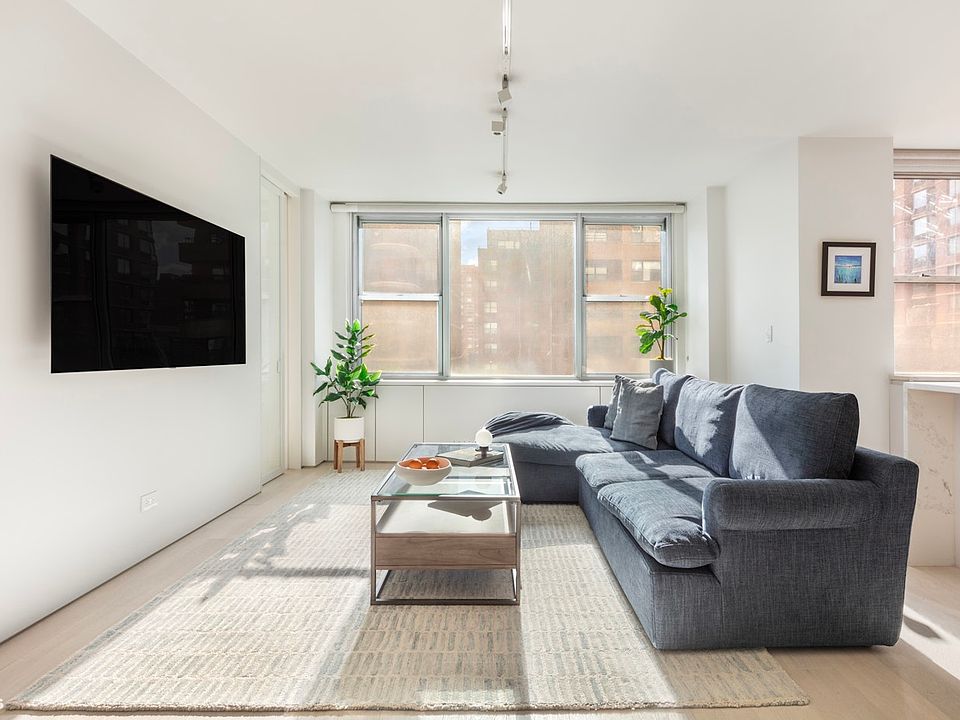 1st image of 250 E 65th St APT 7G