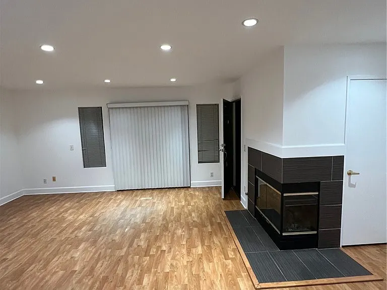 3380 Holly Grove St — Photo 2