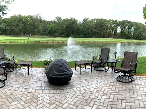 3rd image of 14500 Golf Rd