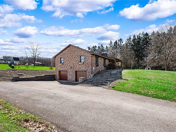 3rd image of 301 Old Plank Rd