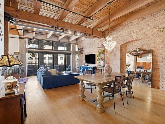 2nd image of 400 S Green St APT 409