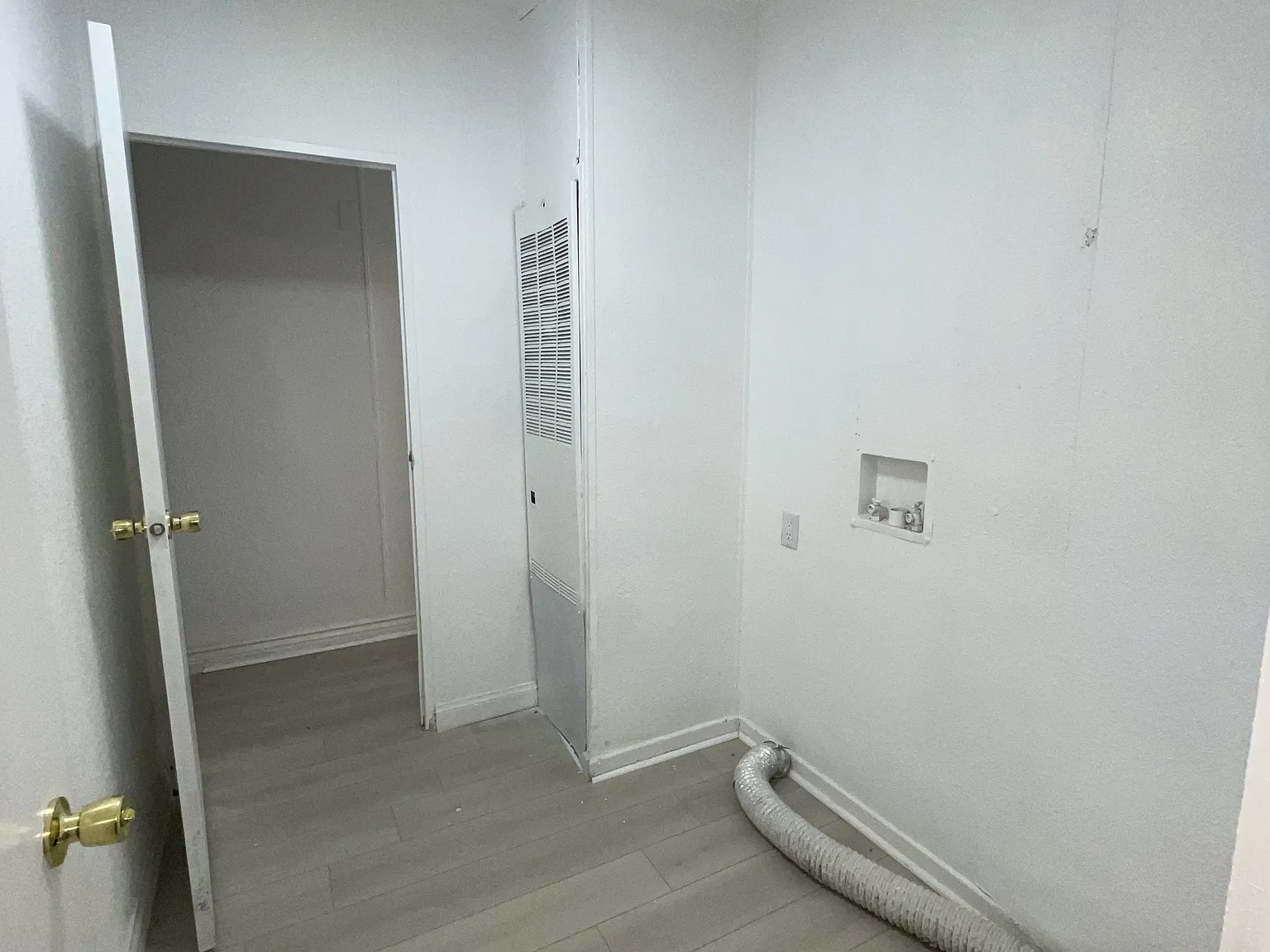 3 bed, $2,595 — Photo 2