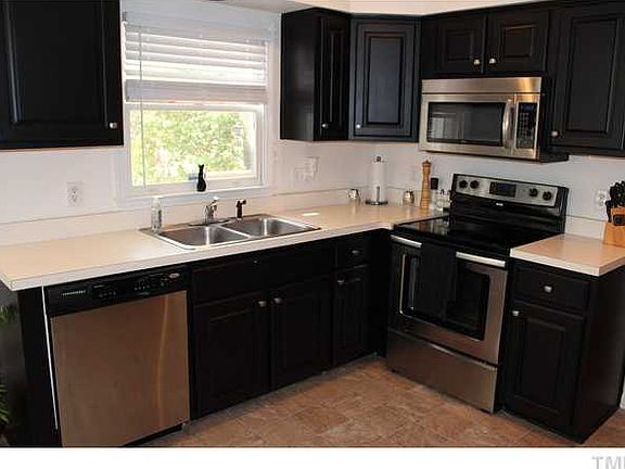 3rd image of 104 Gillespie Ct