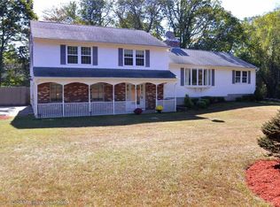 24 Sunset Dr, East Greenwich, RI 02818