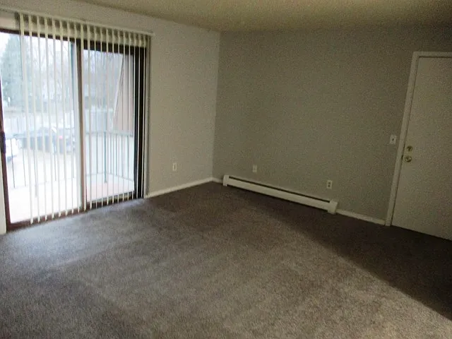 2 bed, $925 — Photo 3