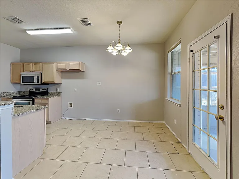 9940 Blue Bell Dr — Photo 4