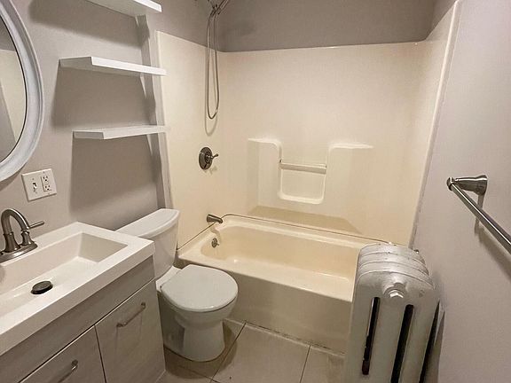 3rd image of 47 Chapel St APT 32