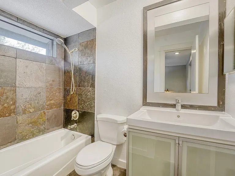 8200 Neely Dr #214 — Photo 14