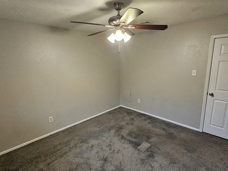 4410 Adonis Dr — Photo 13