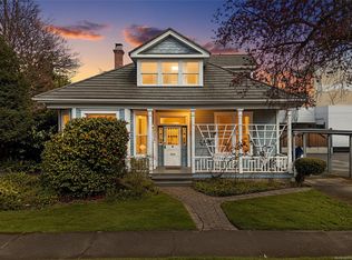 1525 Davie St, Victoria, BC V8R 4W4