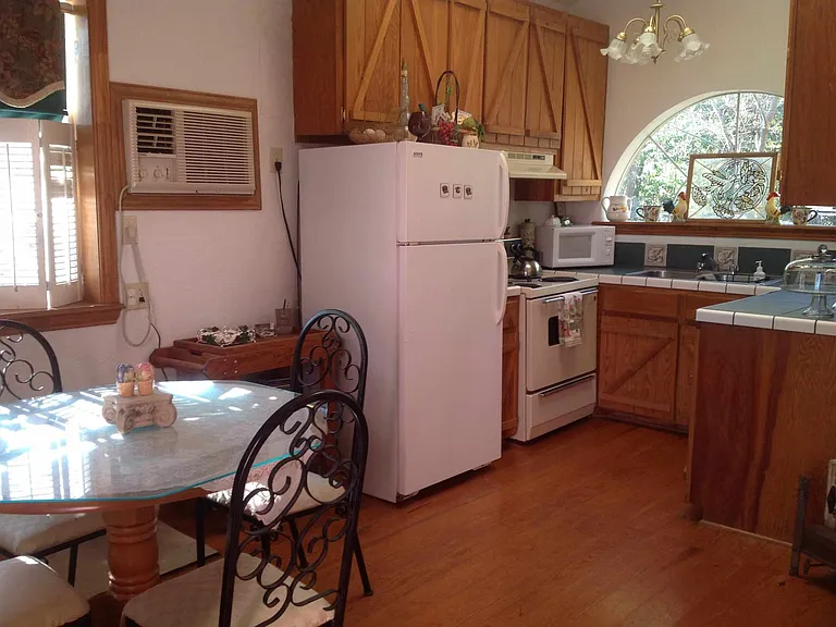 22067 FM 16 W #B — Photo 15
