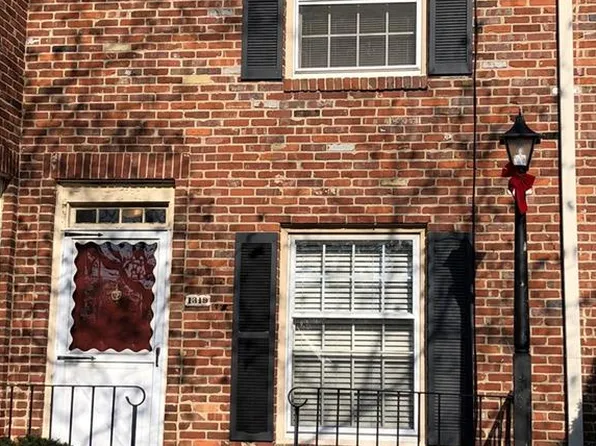 1319 W Market St, Akron, OH 44313