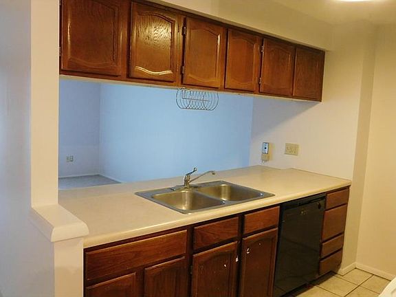 3rd image of 3831 Lake Run Blvd