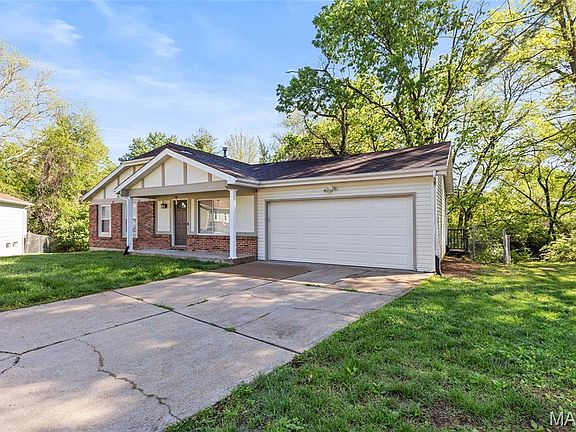 2nd image of 433 Woodland Hill Ct