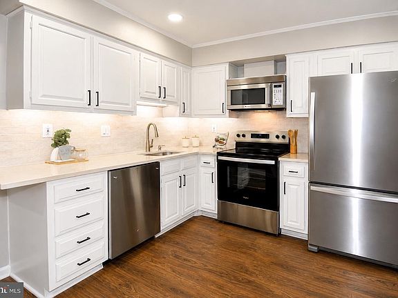 3rd image of 9222 Bailey Ln