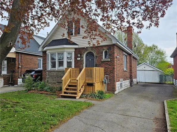 75 Barons Ave S, Hamilton, ON L8K 2Y4