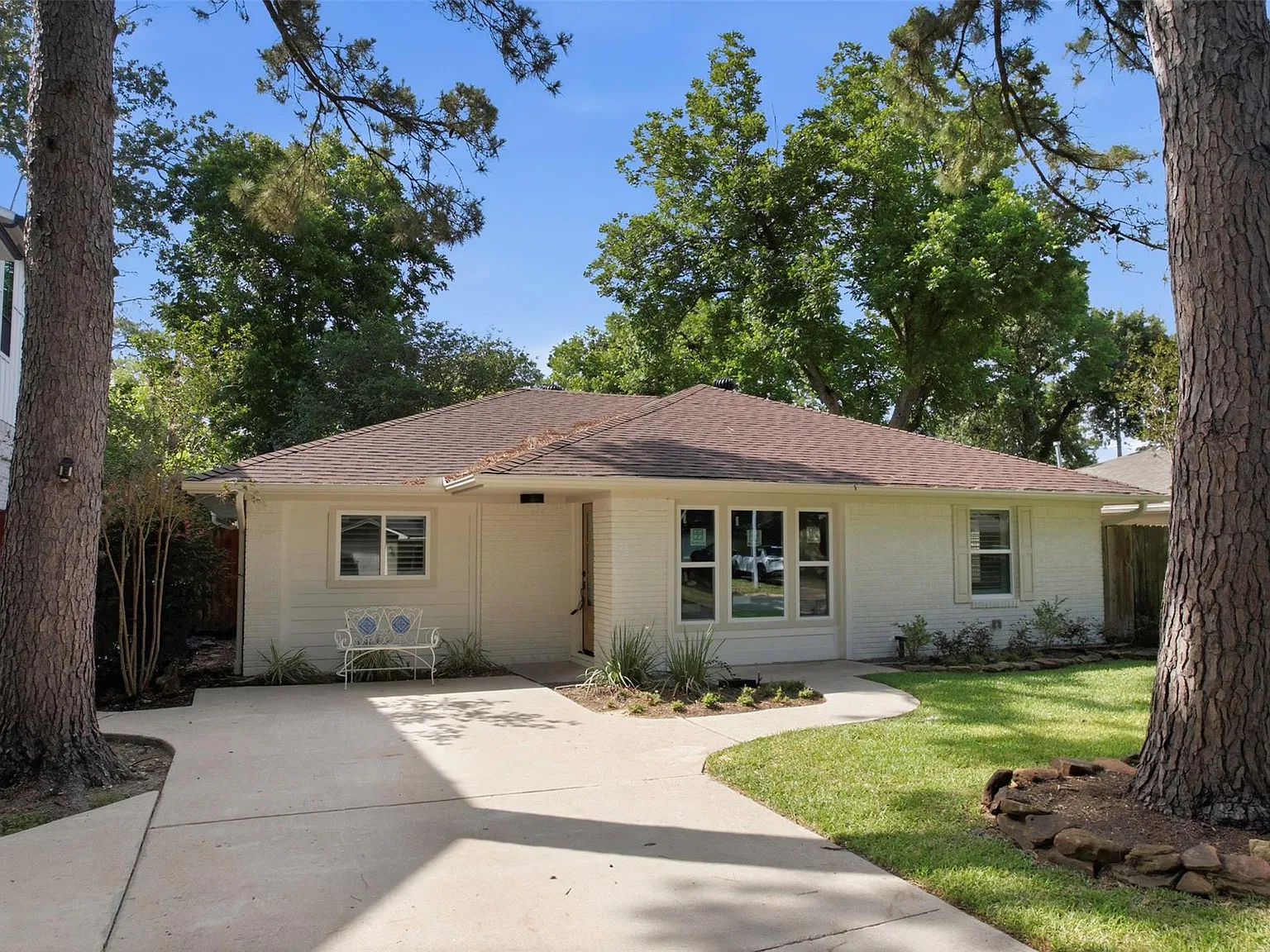 3 bed, 2.0 bath, 1480 sqft, $3,500 — Photo 4