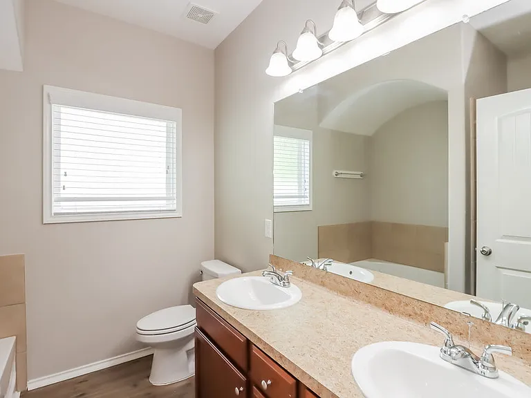 718 Neap Ct — Photo 11