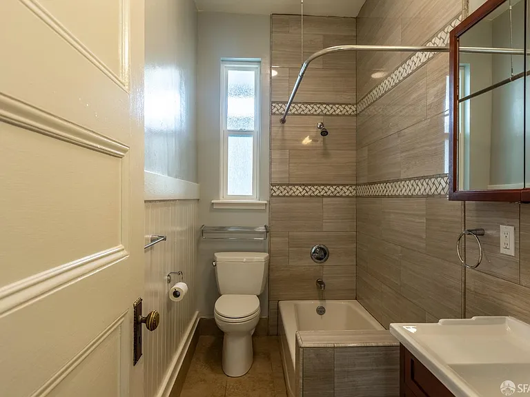 553 Green St — Photo 11