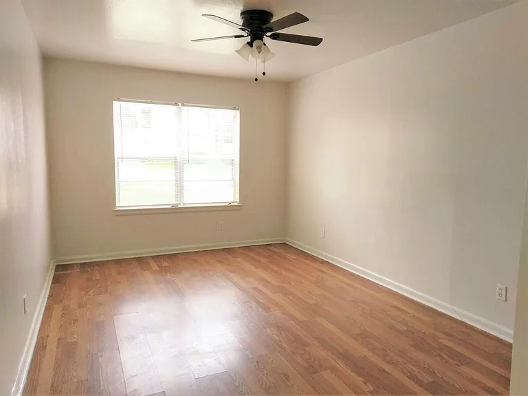 5729 Martel Ave #A — Photo 9