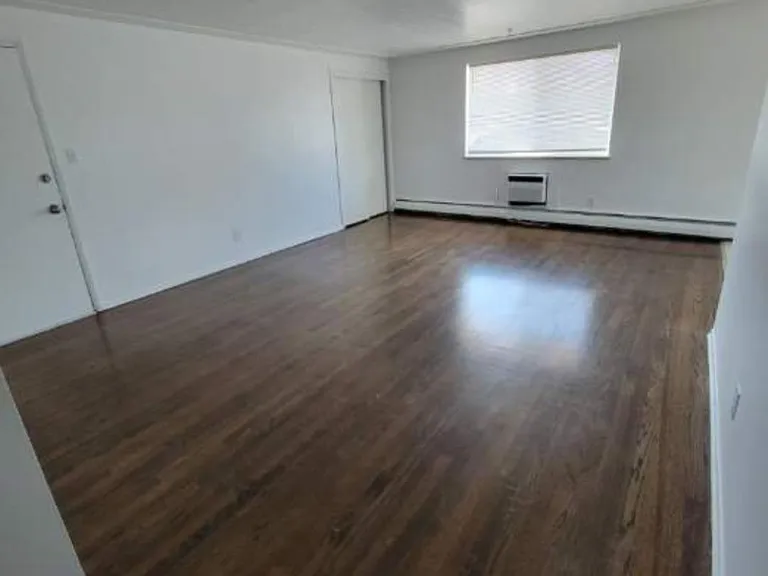 5920 Yukon Ct #4 — Photo 7