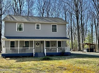107 Crystal Ave, Hawley, PA 18428
